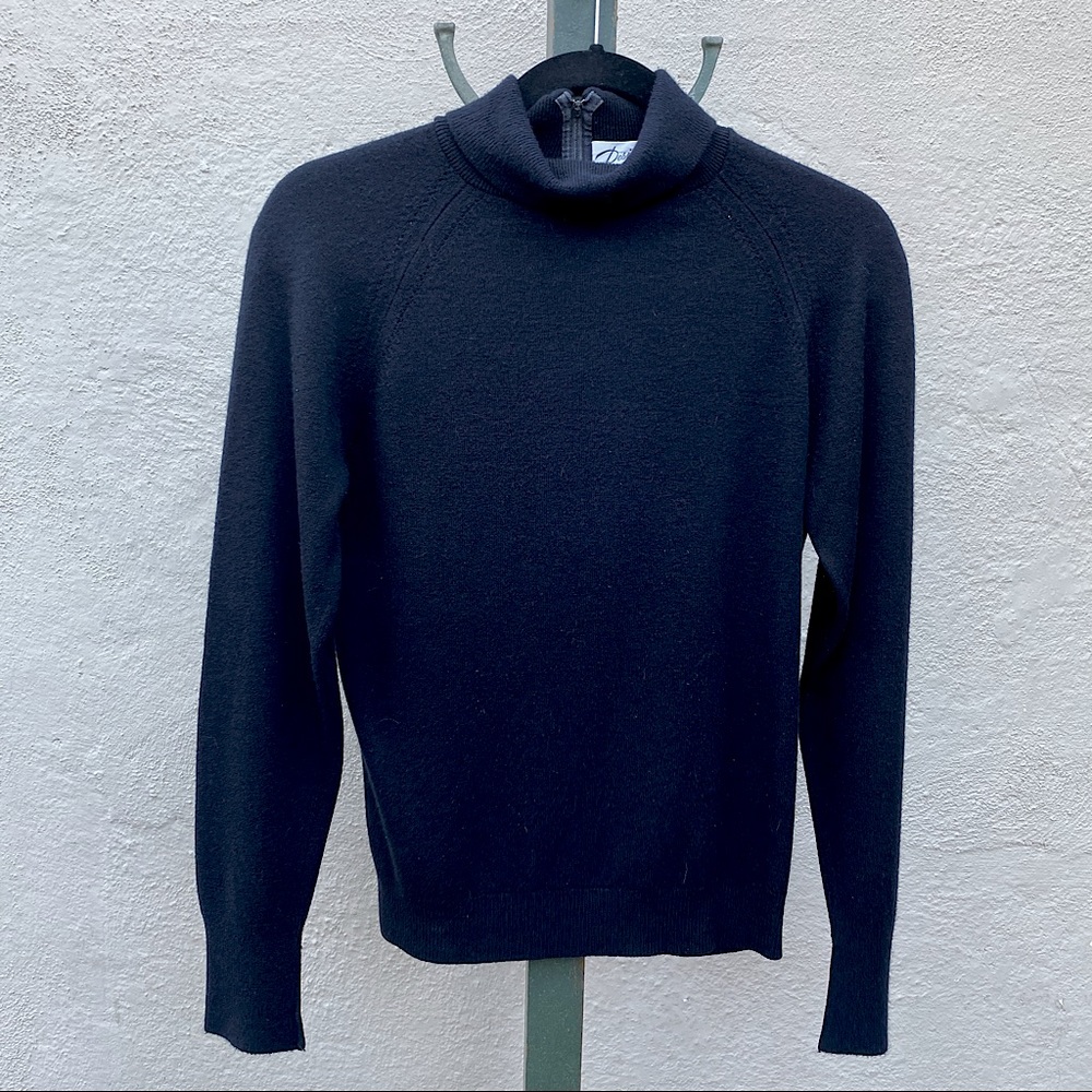 Vintage 1960s Black Knit Turtleneck - Size S-M EUC